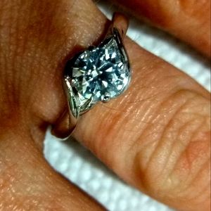 1.12 Ct Vvs1.Round Ice Blue White Moissanite Diamond Solitaire Ring 925 Silver